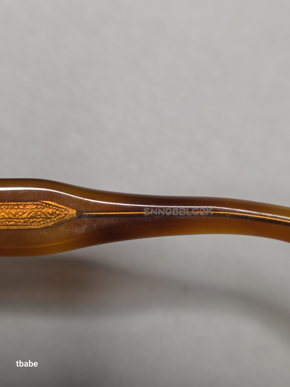 Gucci Unisex Sunglasses - Picture 7 of 7